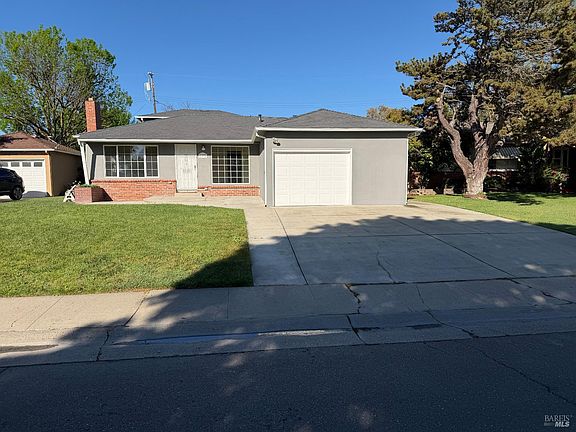 5th image of 138 Gardiner Way