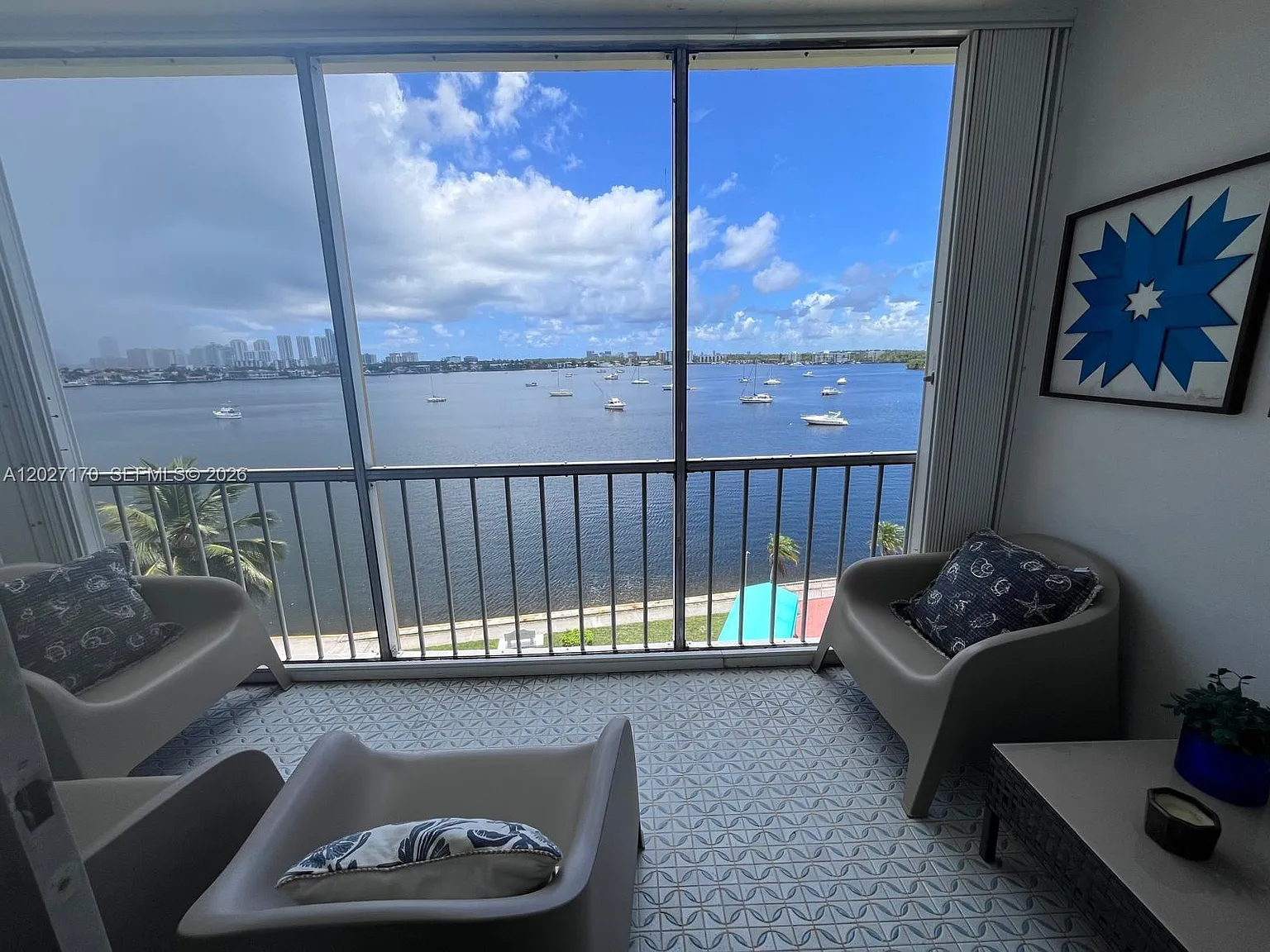 Point East Sec Iii Condo — Photo 2