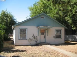 226 NE Johnson St, Myrtle Creek, OR 97457