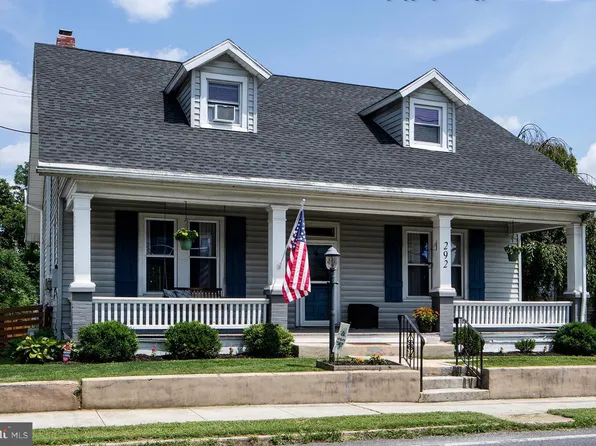 292 N Locust Point Rd, Mechanicsburg, PA 17050