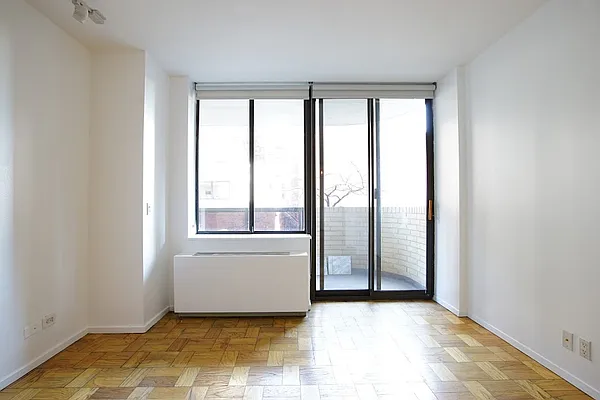 Rented by Level Group | media 14