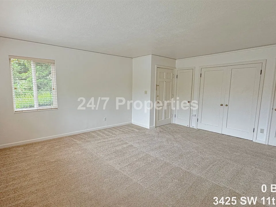 3425 SW 11th Ave #1