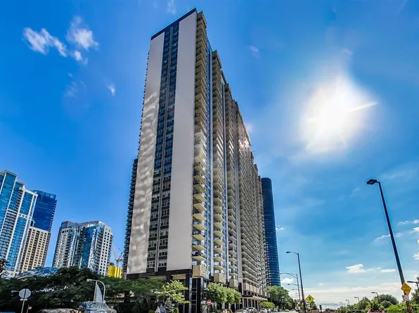 400 E Randolph St APT 3321, Chicago, IL 60601