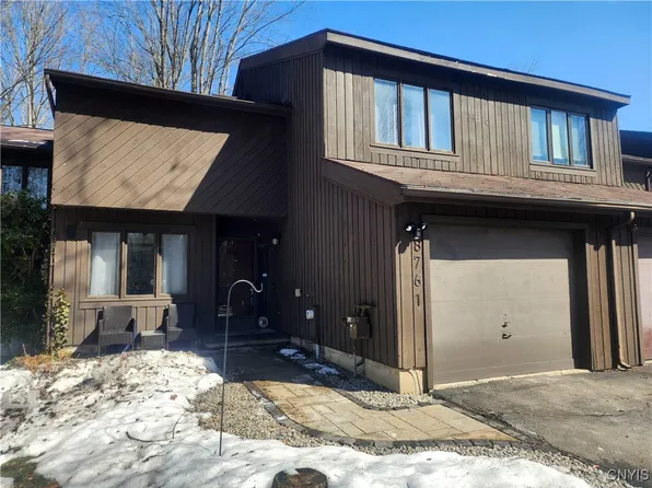 8761 Vallingby Cir, Baldwinsville, NY 13027