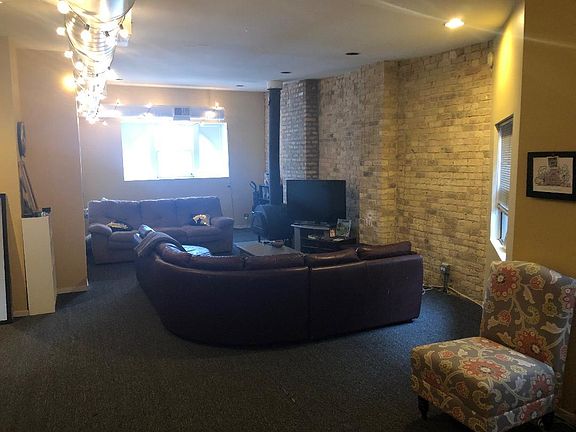 2nd image of 2312 N Lincoln Ave APT 4