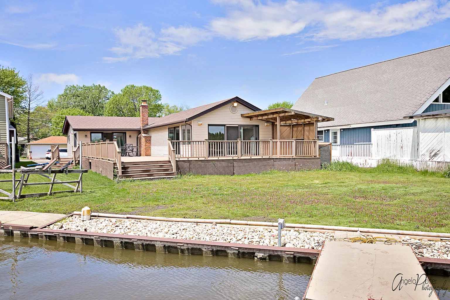 25 Lakeside Ln photo 1