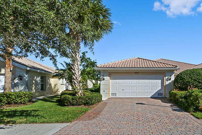 1st image of 8451 SE Retreat Dr