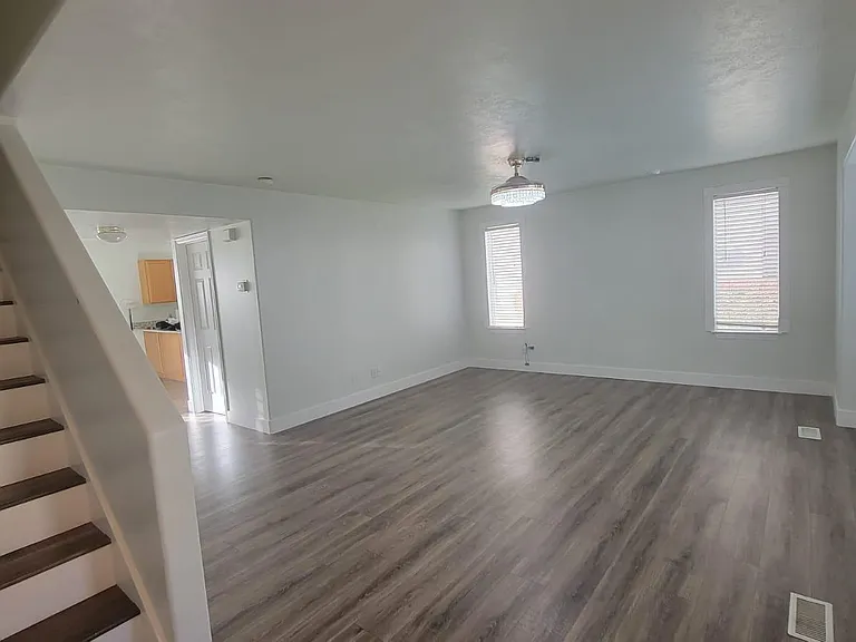 1353 S 1440 E — Photo 6