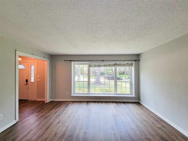 8123 Sunny Ridge Dr — Photo 9