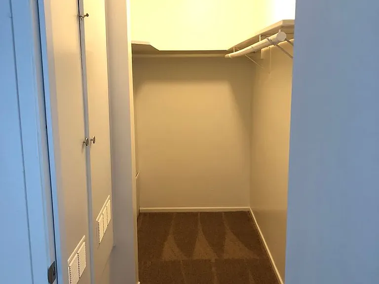 Shannon South Apartments — Photo 9