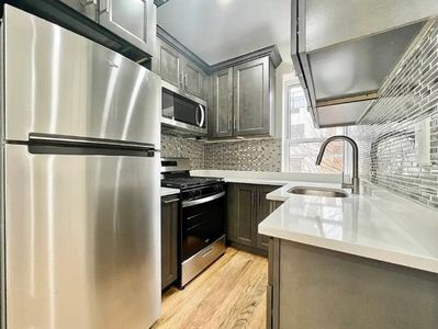 392 S 5th St APT 6, Brooklyn, NY, 11211