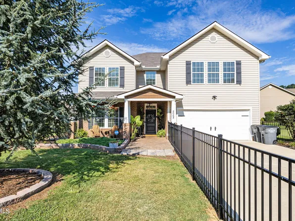 2065 Falling Leaf Dr, Kingsport, TN 37664