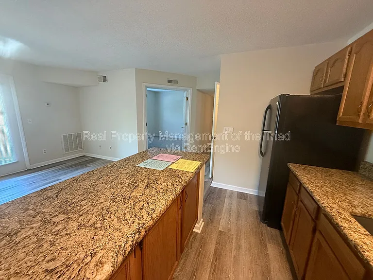 5930 W Friendly Ave #H — Photo 6