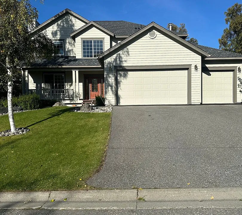 4735 Potter Crest Cir