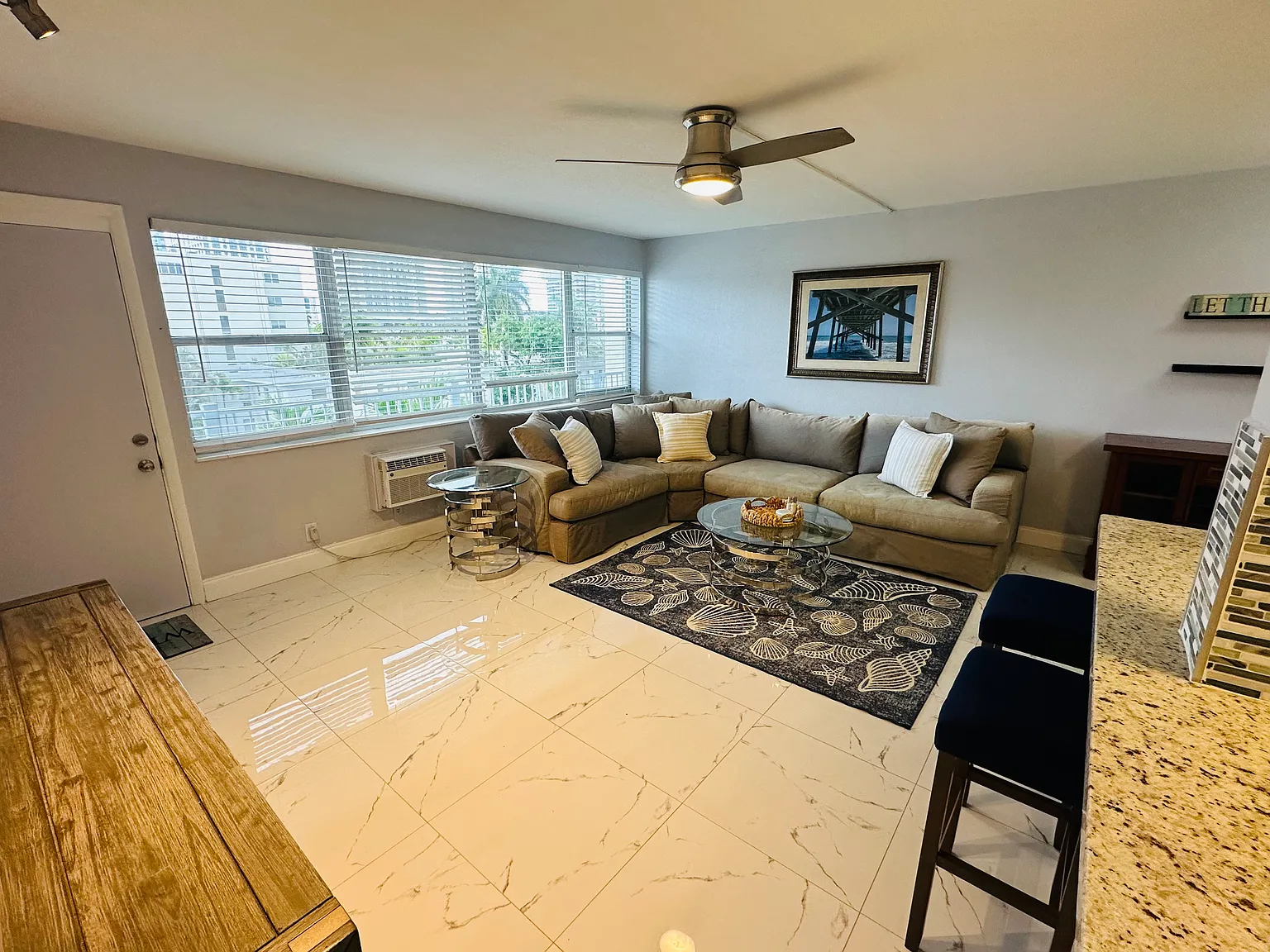 1 bed, 670 sqft, $2,200 — Photo 3