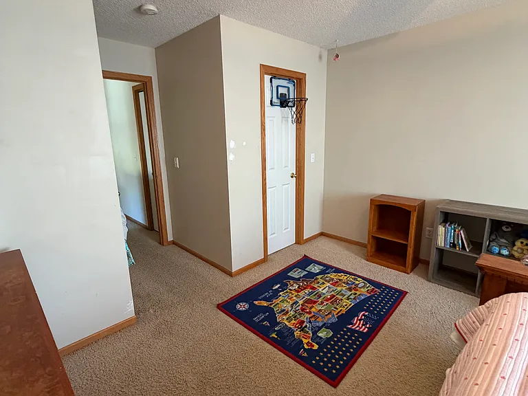 8920 Pheasant Ln — Photo 16