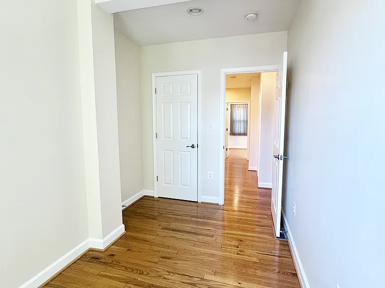 408 Delafield Pl NW — Photo 21