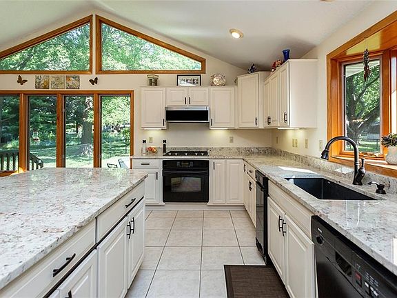 5th image of 6255 Brookview Dr