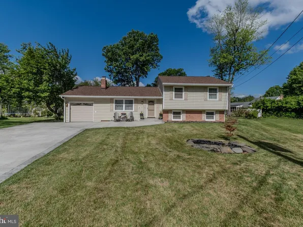 5705 Buckingham Palace Ct, Alexandria, VA 22315
