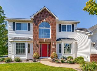 10162 Bald Eagle Trl, Woodbury, MN 55129