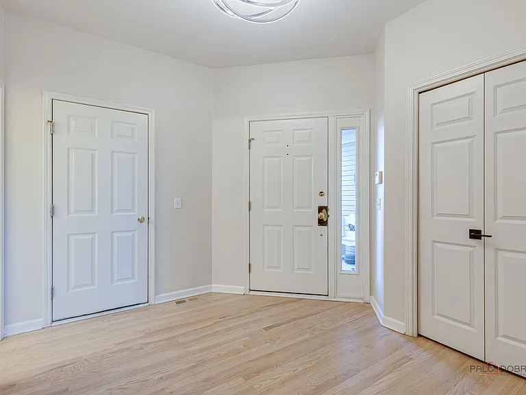 4405 Middleton Pl — Photo 6
