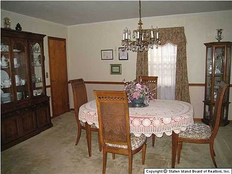 4th image of 17 Birch Ave