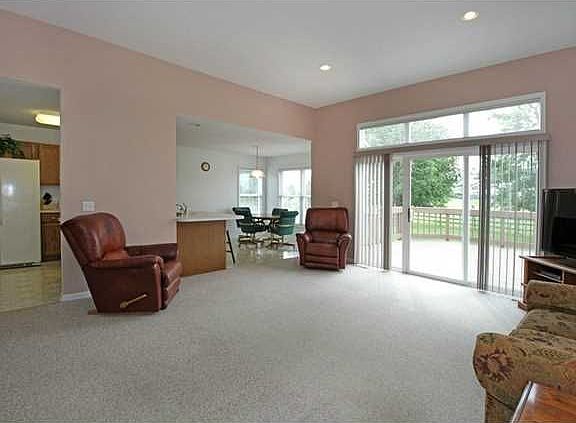 4th image of 10391 Scarlet Oak Dr