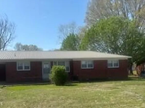 100 Willow St, Savannah, TN 38372