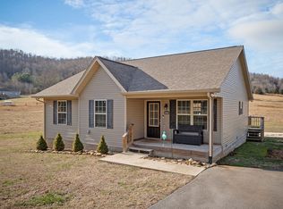 2060 Walker Cove Rd, Sparta, TN 38583