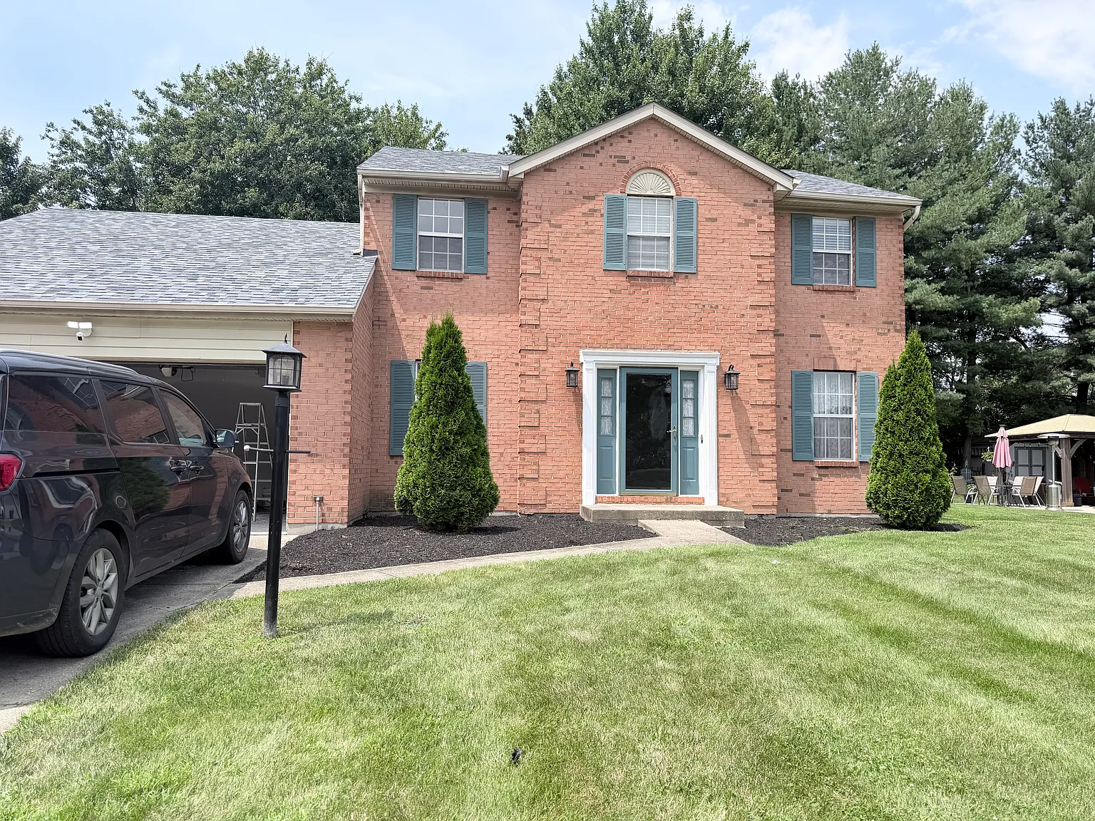 4 bed, 2520 sqft, $2,650 — Photo 3