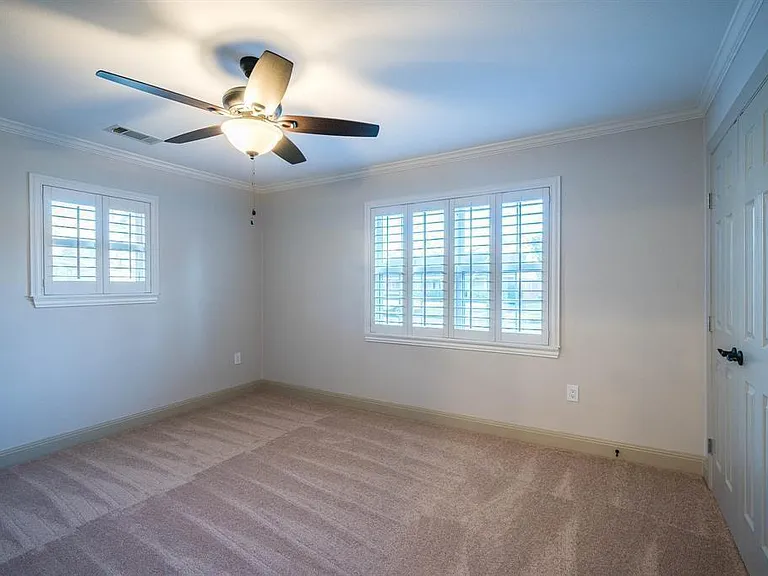 5046 Yarwell Dr — Photo 21