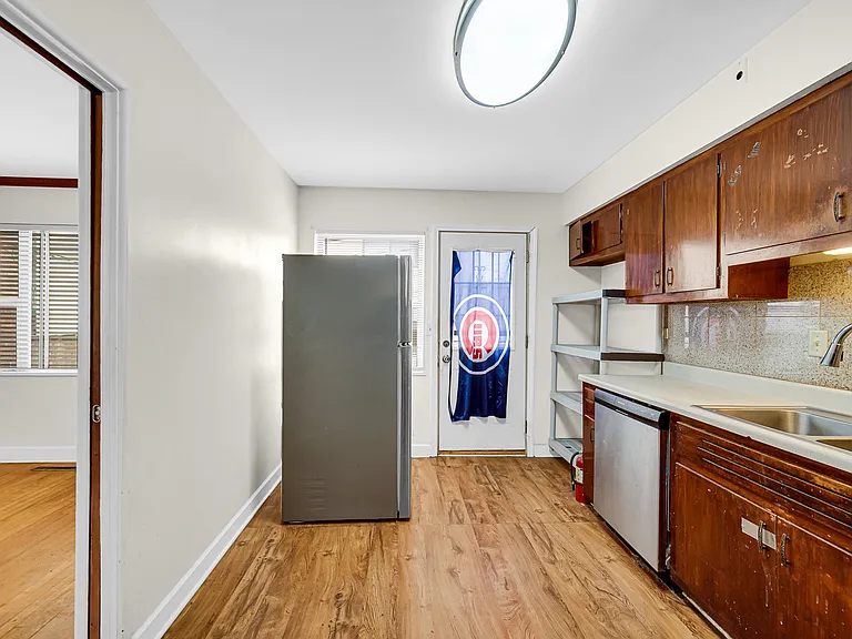 7248 N Ridge Blvd — Photo 11