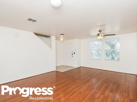 5th image of 740 Riverflat Dr