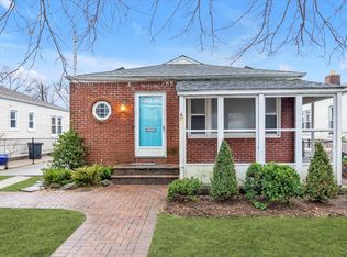 550 Willow St, Hempstead, NY 11550