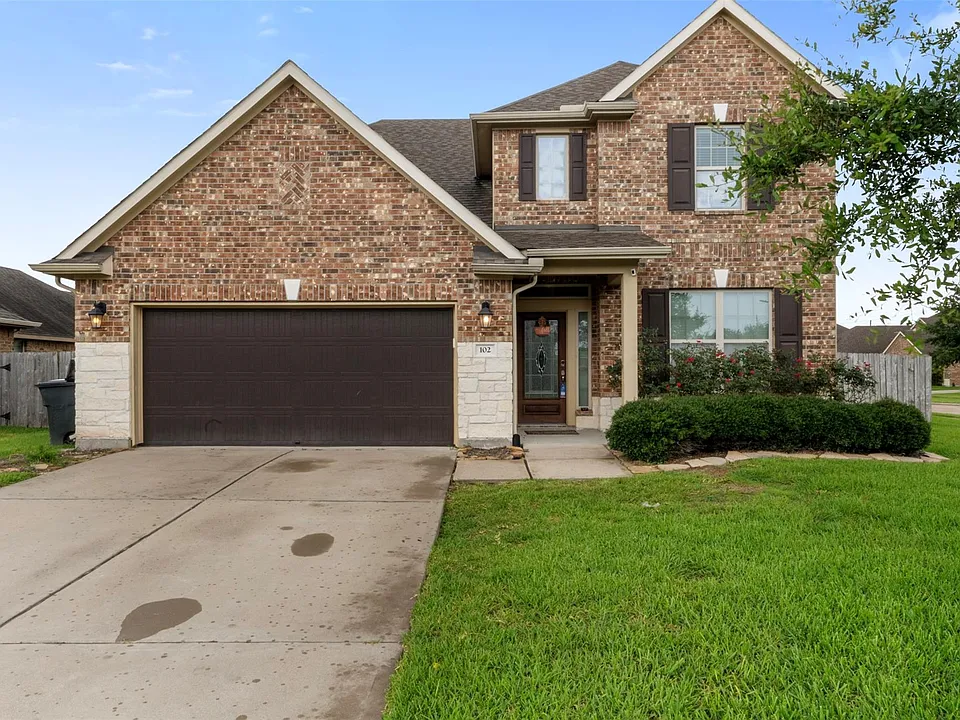 102 Blossom Terrace Ln