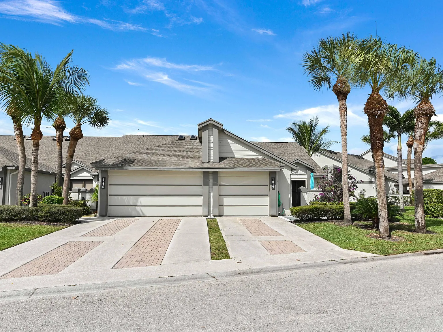 2 bed, 2.0 bath, 1193 sqft, $3,200 — Photo 3