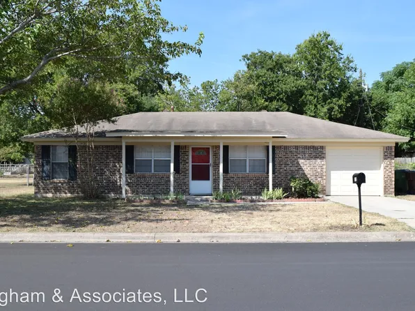 1203 Meadows Dr, Round Rock, TX 78681