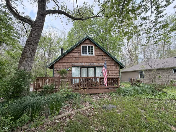 318 Mill Spgs, Fillmore, IN 46128