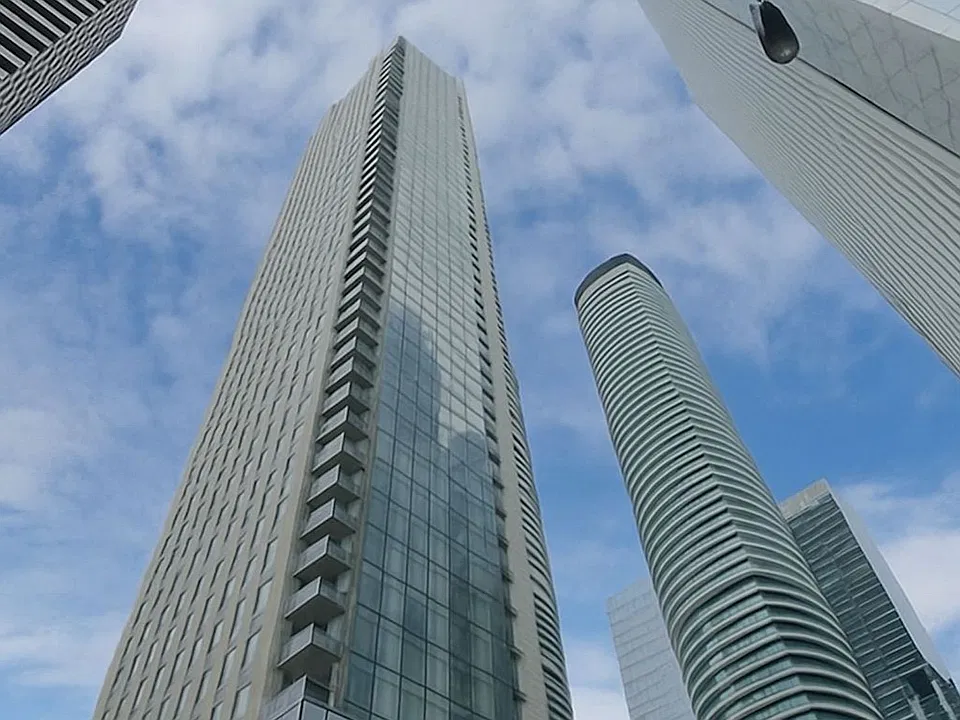 10 York St #2003