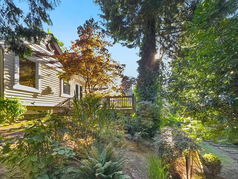 10058 NE 29th Pl — Photo 29