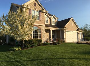 1671 Hunter Rd, Waukesha, WI 53189