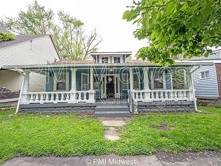 130 N Gladstone Ave — Photo 1