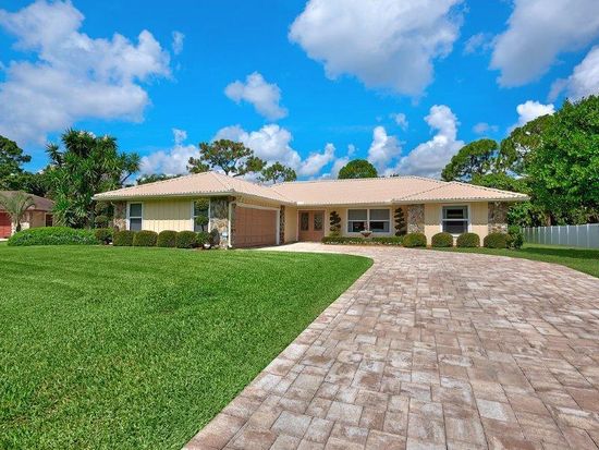 5409 Woods West Dr, Lake Worth, FL 33463