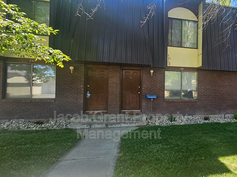 731 N Fanning Ave #733 — Photo 1
