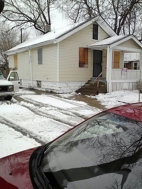 15863 Muirland 1