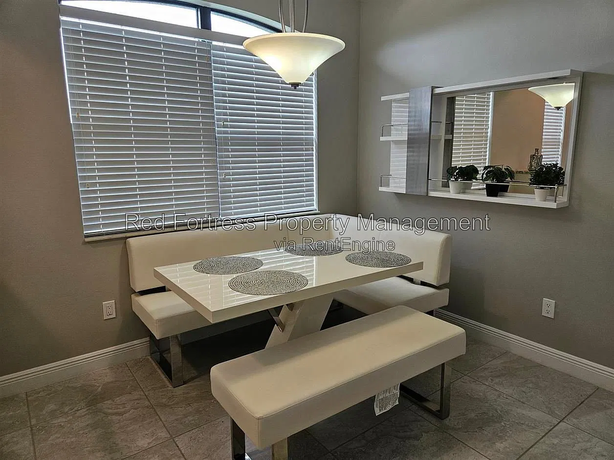 2 bed, 2.0 bath, 1297 sqft, $1,800 — Photo 4