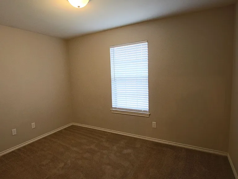 2 Bedroom Duplex for Rent in Lindale! — Photo 6