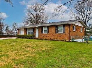 12149 Trailways Dr, Saint Louis, MO