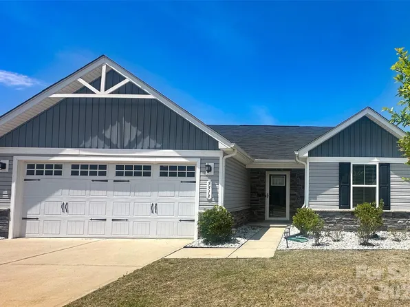5513 Hughesdale Dr, Charlotte, NC 28215