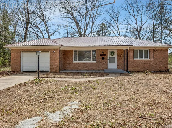 5740 Pine Ln, Ypsilanti, MI 48197